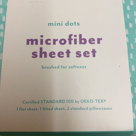 Pillowfort Mini dots microfiber full size sheets - Picture 4 of 5